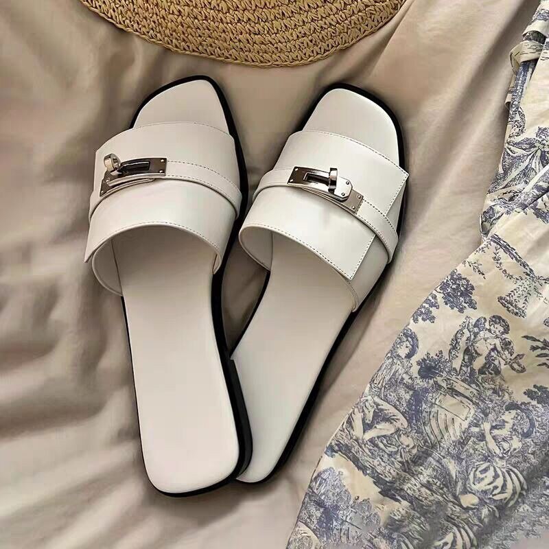 2023-Hot-Sale-Women-Slippers-Peep-Toe-Flat-Heels-Metal-Decor-Designer-Ladies-Mules-Brand-Runway