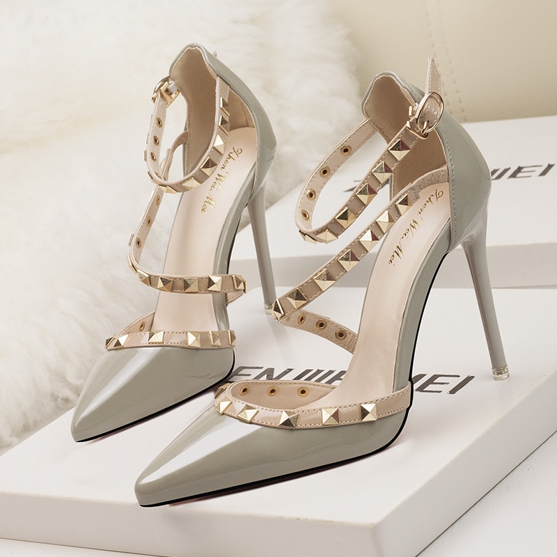 Sexy-Nightclubs-with-Thin-10CM-Heel-High-Heel-Shallow-Pointed-Head-Rivet-Hollow-Word-Belt-PUMPS