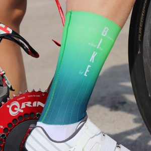 Mcycle-Factory-Custom-One-Piece-Of-Seamless-Anti-Slip-Silicone-Summer-Bicycle-Riding-Cycling-Aero-Sock